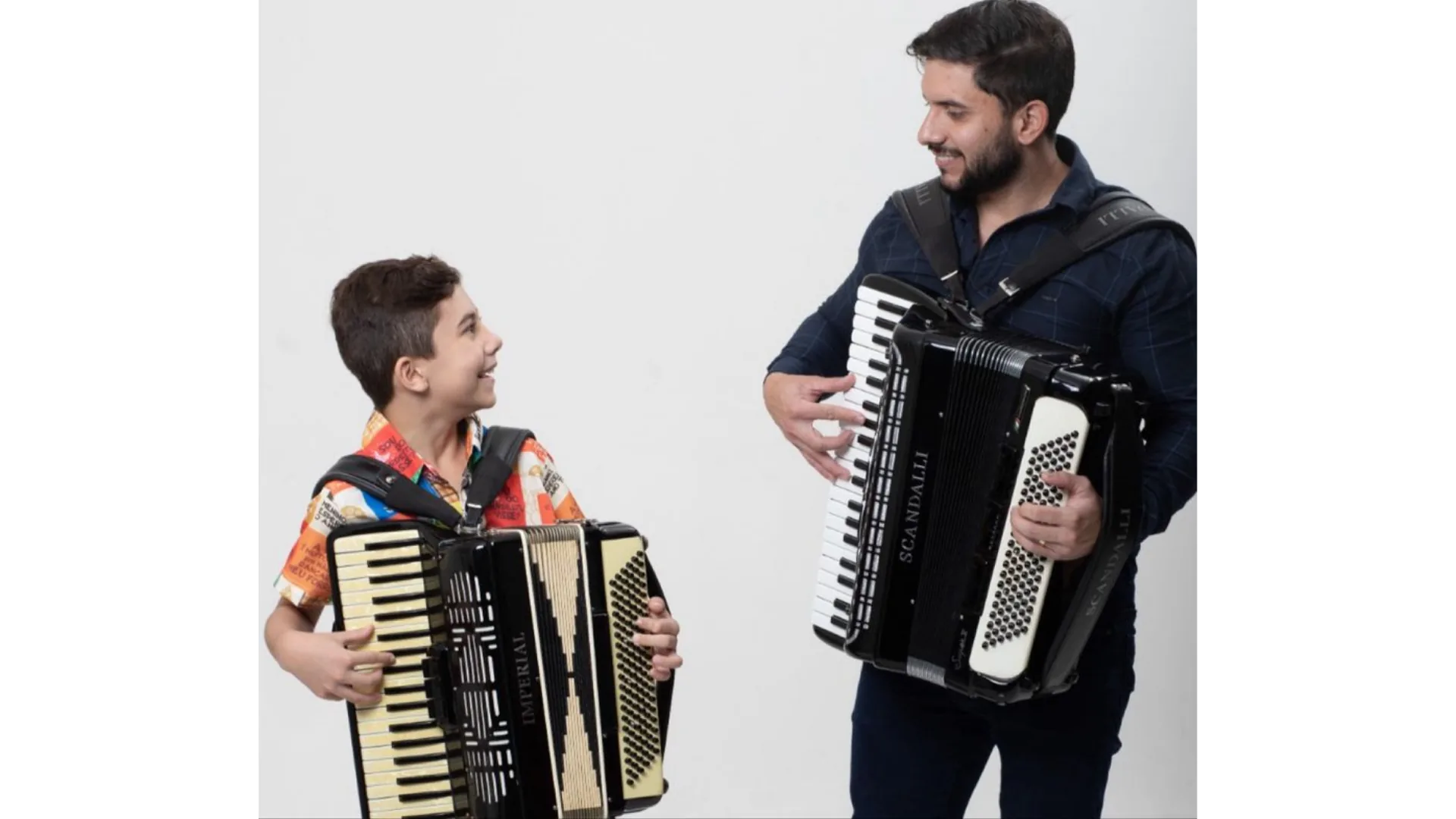 Menino de 9 anos de Campina Grande se encanta pela sanfona e se inspira em Luiz Gonzaga
