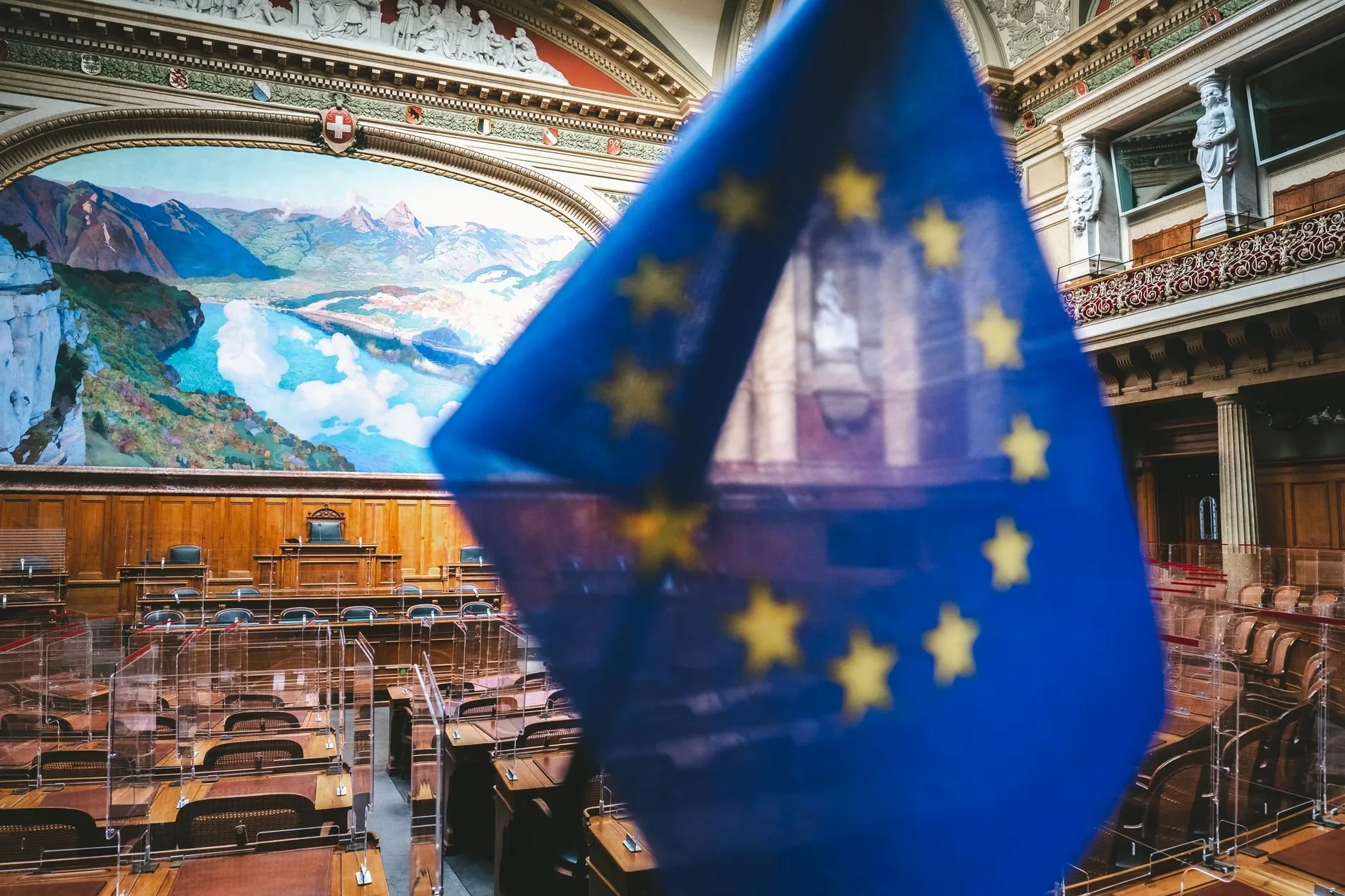 Europa aumenta gastos com defesa, mas enfrenta desafios em rearmamento