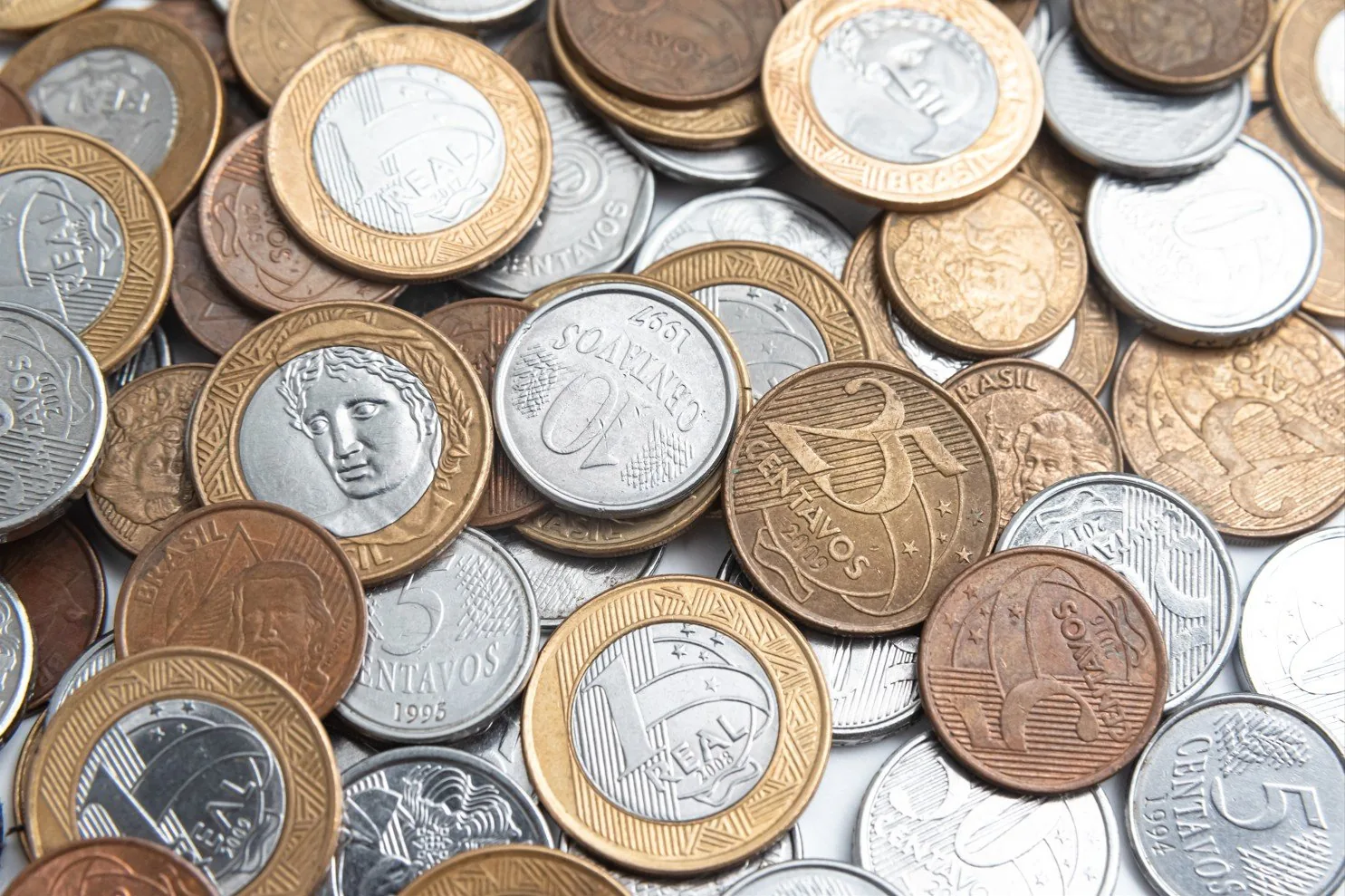 Arrecadação federal atinge R$ 266,8 bilhões em maio, recorde histórico para o mês