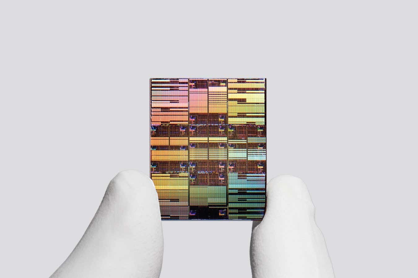 IBM apresenta chip revolucionário com 100 bilhões de transistores