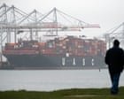 Queda nas exportações de alimentos e bebidas do Reino Unido é impactada por tarifas dos EUA e tensões comerciais pós-Brexit