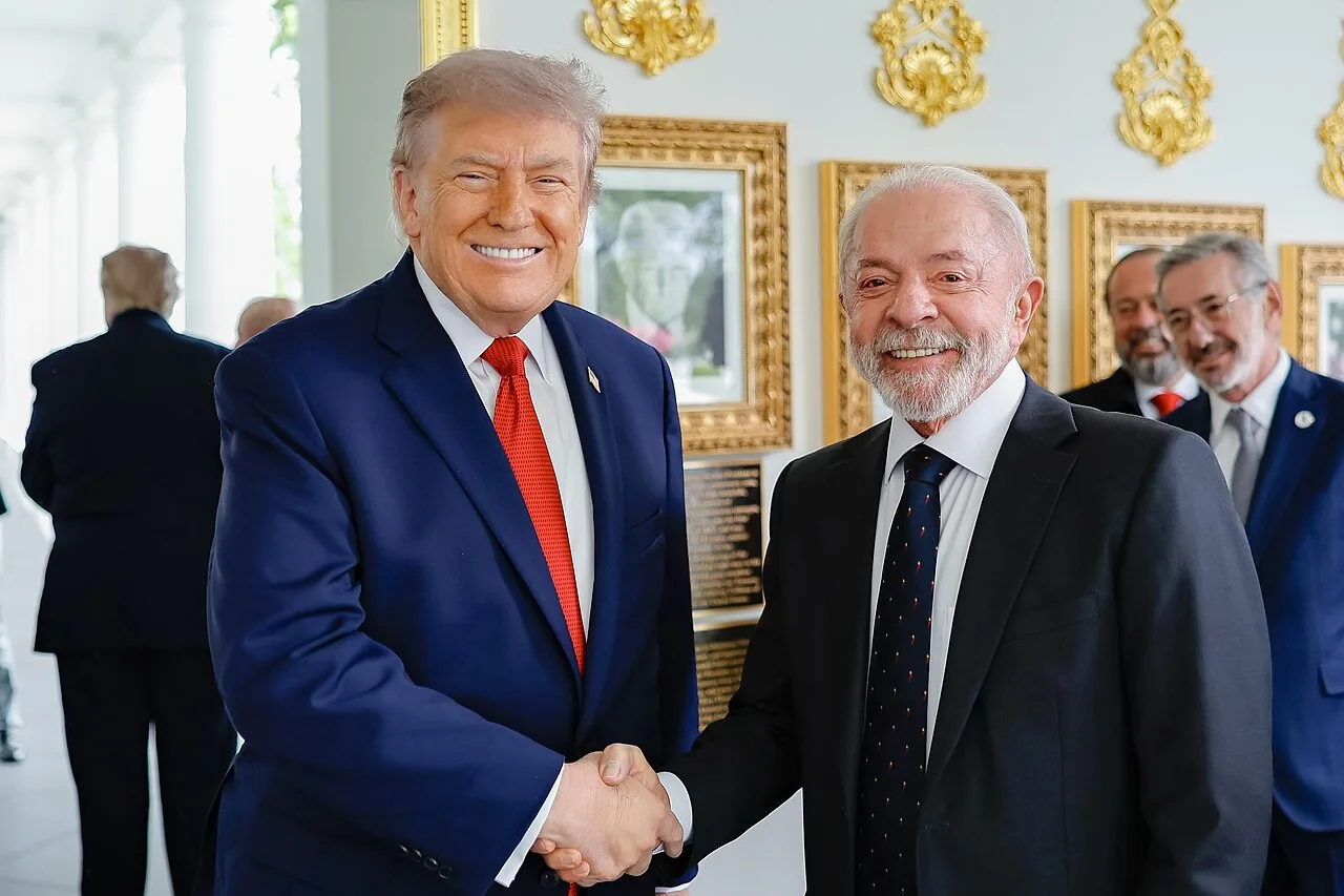 Trump e a Eleição Brasileira: Um Olhar Sobre a Influência Americana