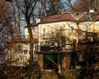 Magnata da Porsche coloca villa histórica em Salzburg à venda após polêmica sobre túnel particular