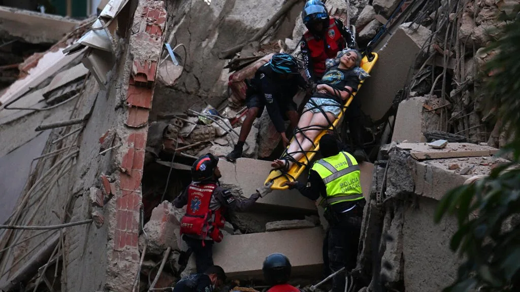 Venezuela enfrenta série de fortes terremotos que causam colapsos em Caracas