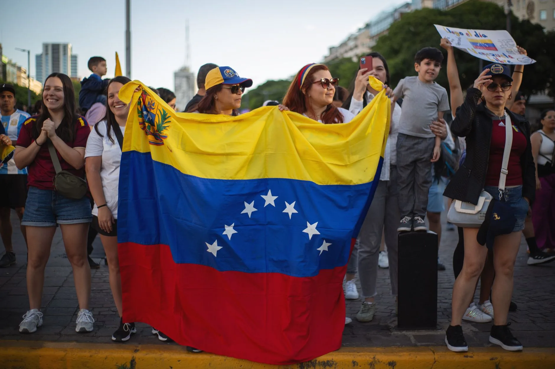 Jogador venezuelano homenageia esposa que morreu para salvar filha durante terremoto