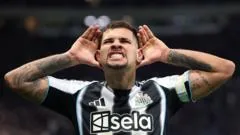 Arsenal poised - can Newcastle convince Guimaraes for a second time?
