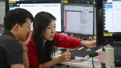 Mercados asiáticos enfrentam queda com desvalorização de ações de tecnologia