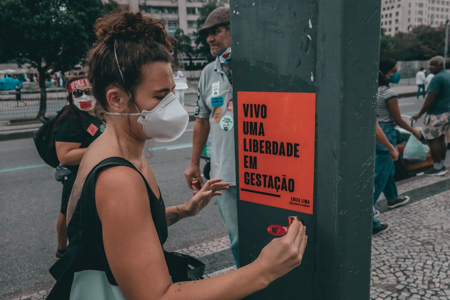 Análise: A Convergência de Acidentes, Greves e Desafios Sociais no Brasil