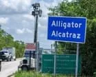 Ambientalistas pedem investigação sobre danos causados pelo centro de detenção Alligator Alcatraz