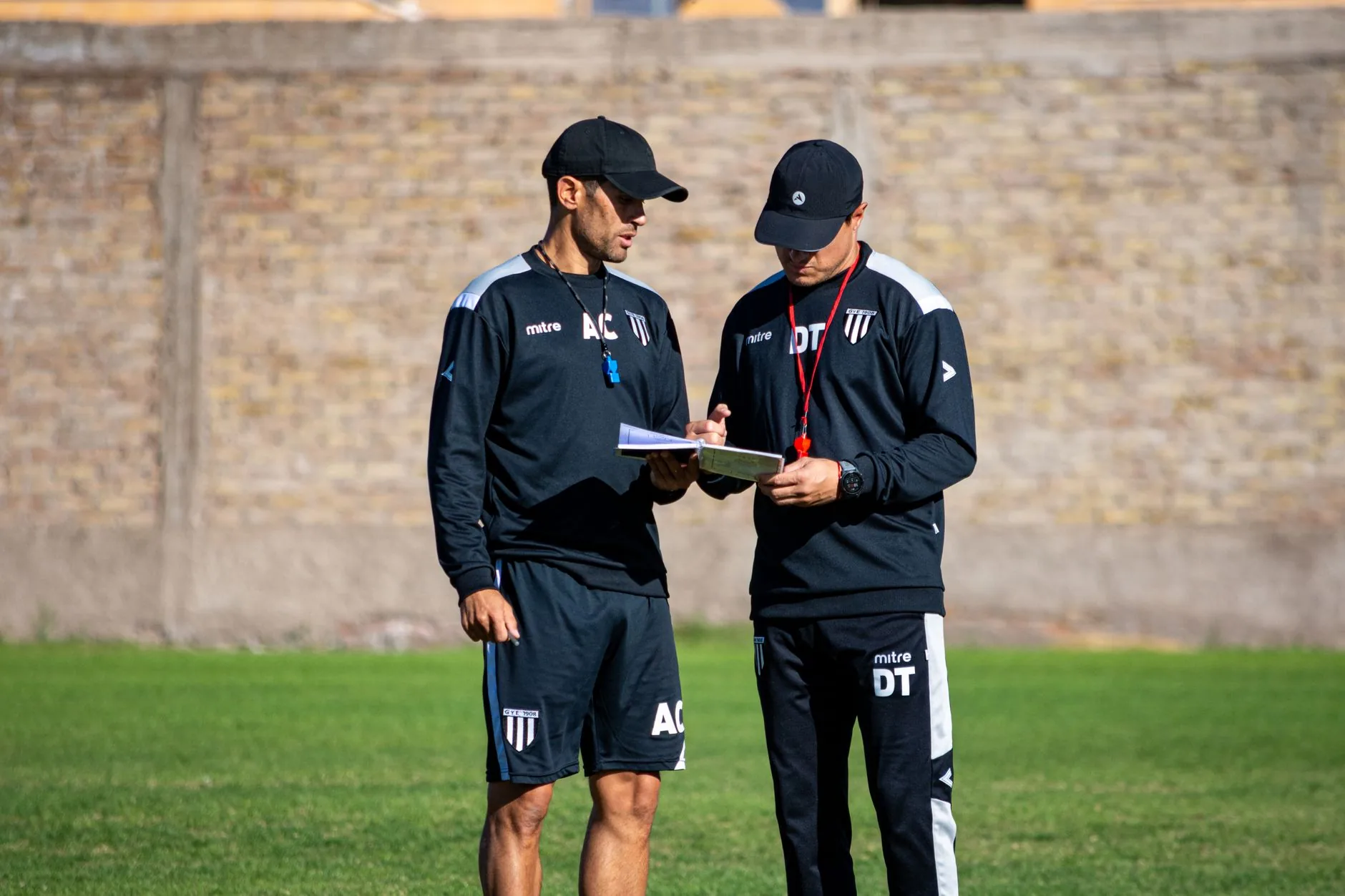 Técnico do Irã critica tratamento da FIFA e dos EUA durante a Copa do Mundo