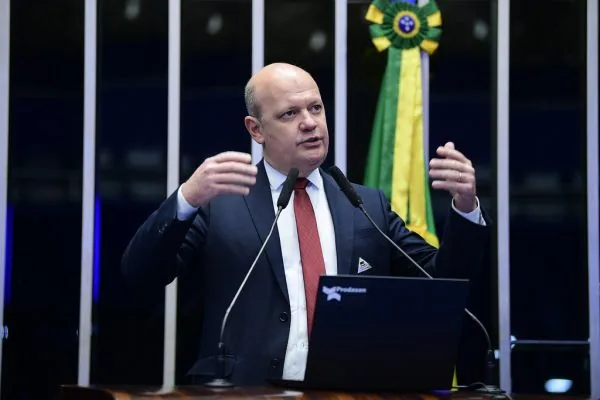 Sistema prisional francês enfrenta crise sob onda de calor