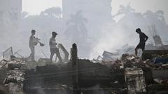 Resgatistas buscam sobreviventes após terremotos na Venezuela que deixaram ao menos 188 mortos