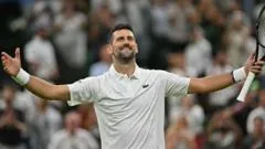 Djokovic inicia busca pelo 25º título de Grand Slam com vitória sobre Wu