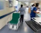 Hospitais da Inglaterra enfrentam colapso devido a falhas em equipamentos durante onda de calor