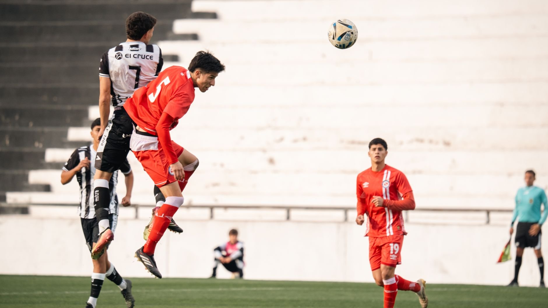 Suíça supera Canadá em jogo decisivo e avança na Copa do Mundo 2026