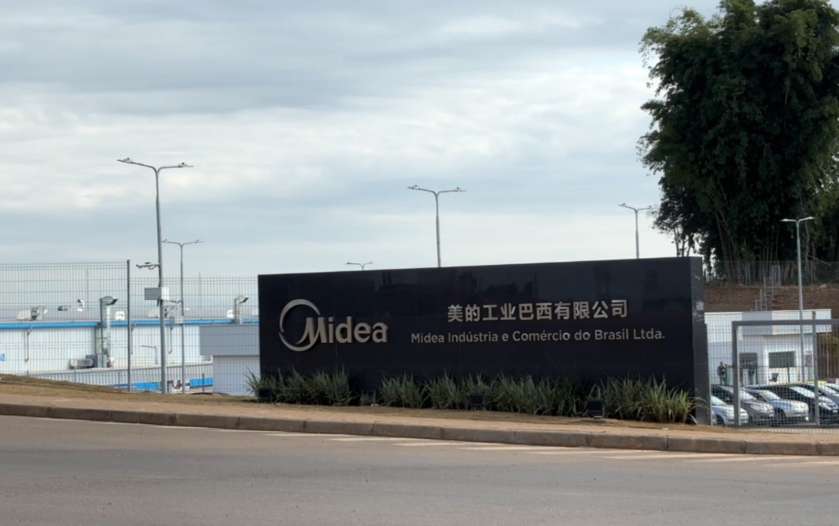 Comissão é formada para apurar denúncias de violência em fábrica da Midea em MG