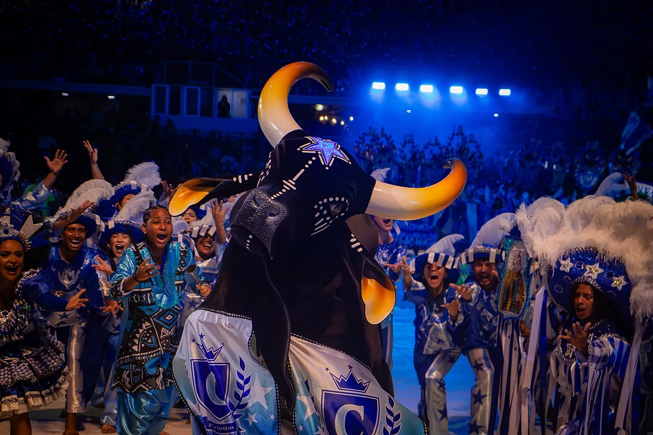 Festival de Parintins: Cunhãs-porangas do Garantido e Caprichoso mostram confiança antes da disputa