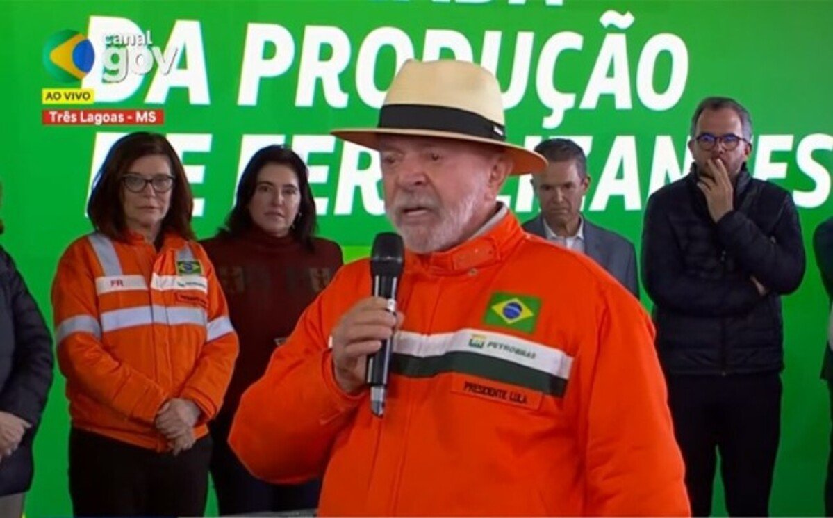 Lula comete erro geográfico em evento em Três Lagoas e é corrigido por plateia