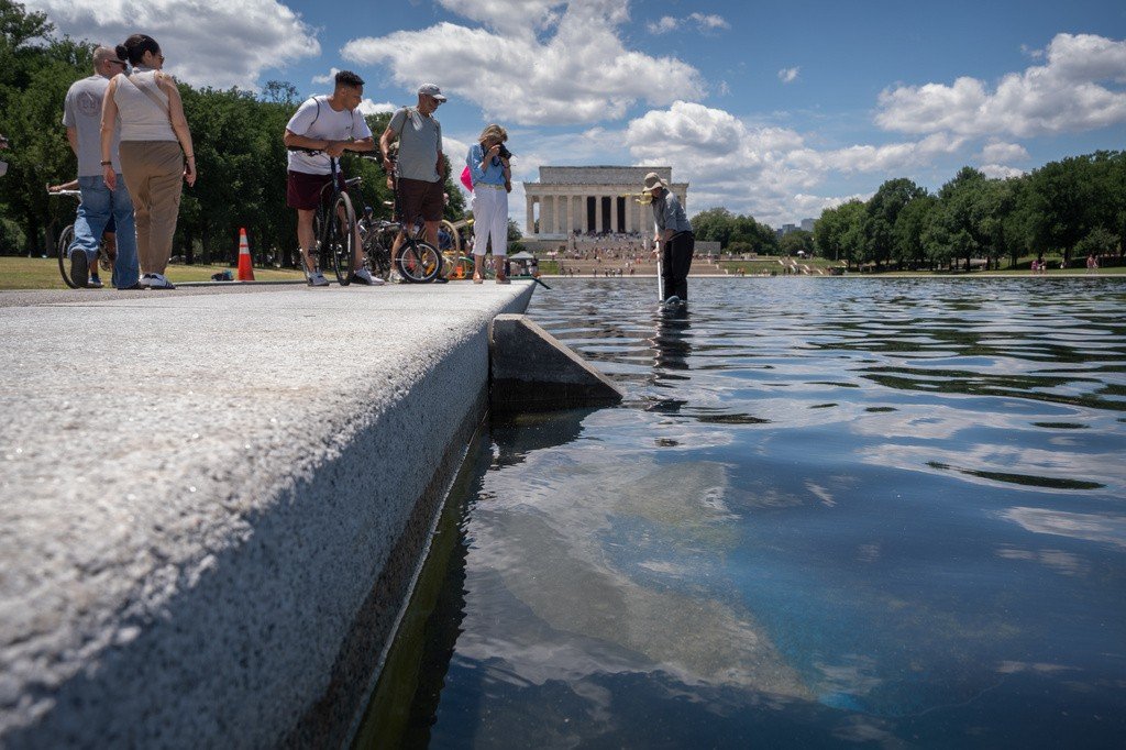 Segurança é intensificada no espelho d'água do Lincoln Memorial após alegações de vandalismo