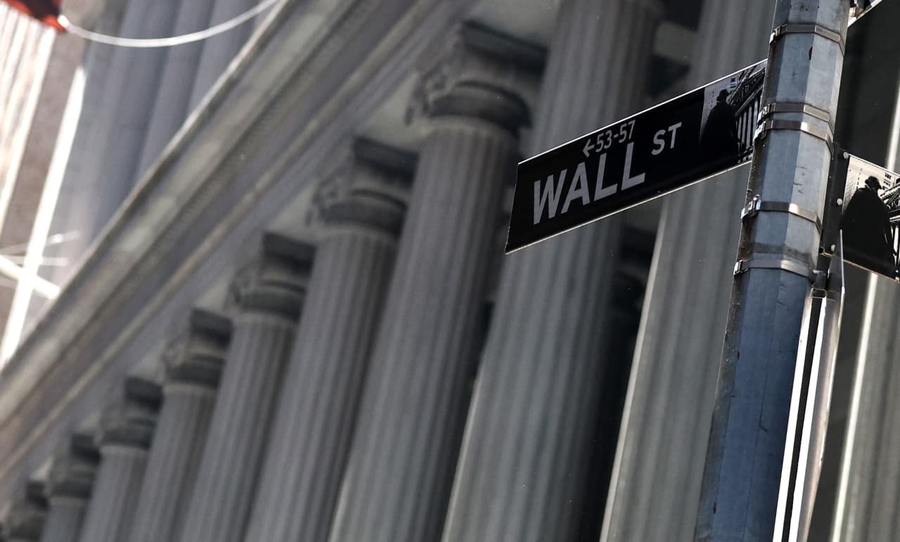 S&P 500 em Ponto Crítico: Possível Quebra de Suporte Indica Riscos de Perdas