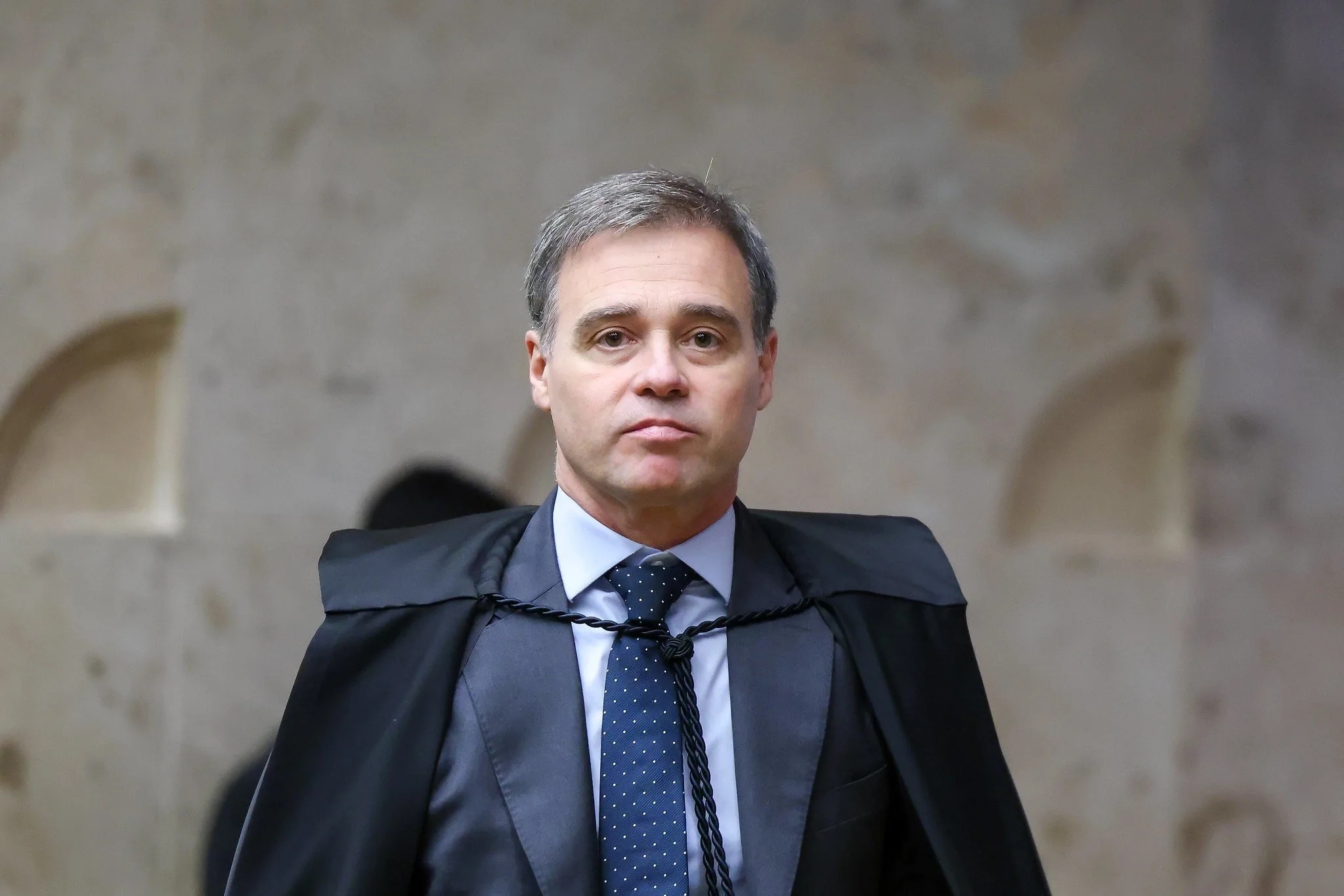 STF suspende aplicação de multas da NR-1 sobre saúde mental no trabalho por 90 dias