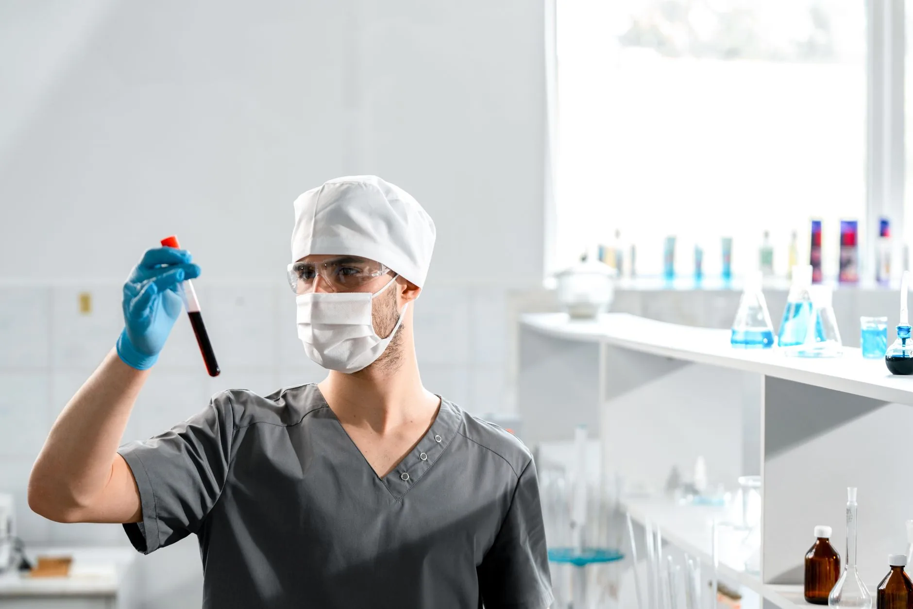 Goiânia amplia serviços de saúde com exames laboratoriais aos sábados