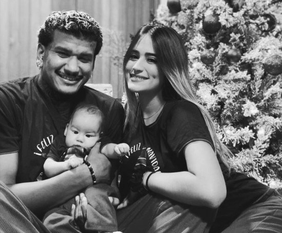 Jogador venezuelano homenageia esposa que morreu para salvar filha durante terremoto