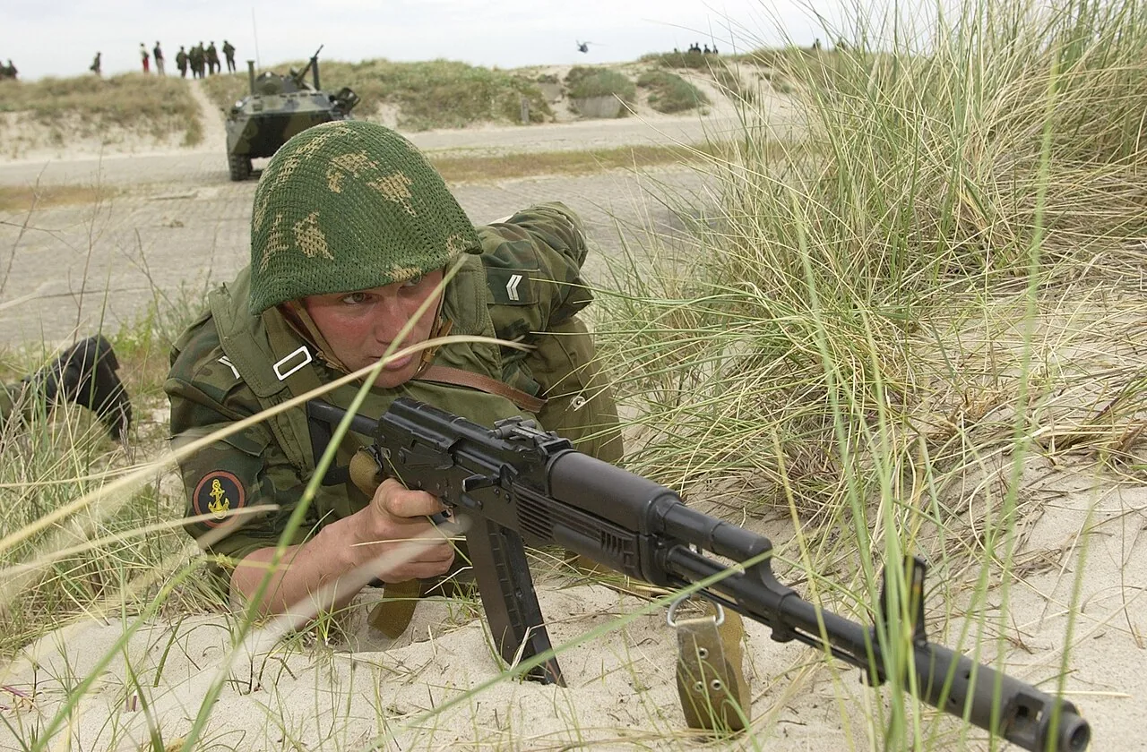 Rússia pode estar planejando provocações nos Estados Bálticos ou na Polônia, alertam fontes