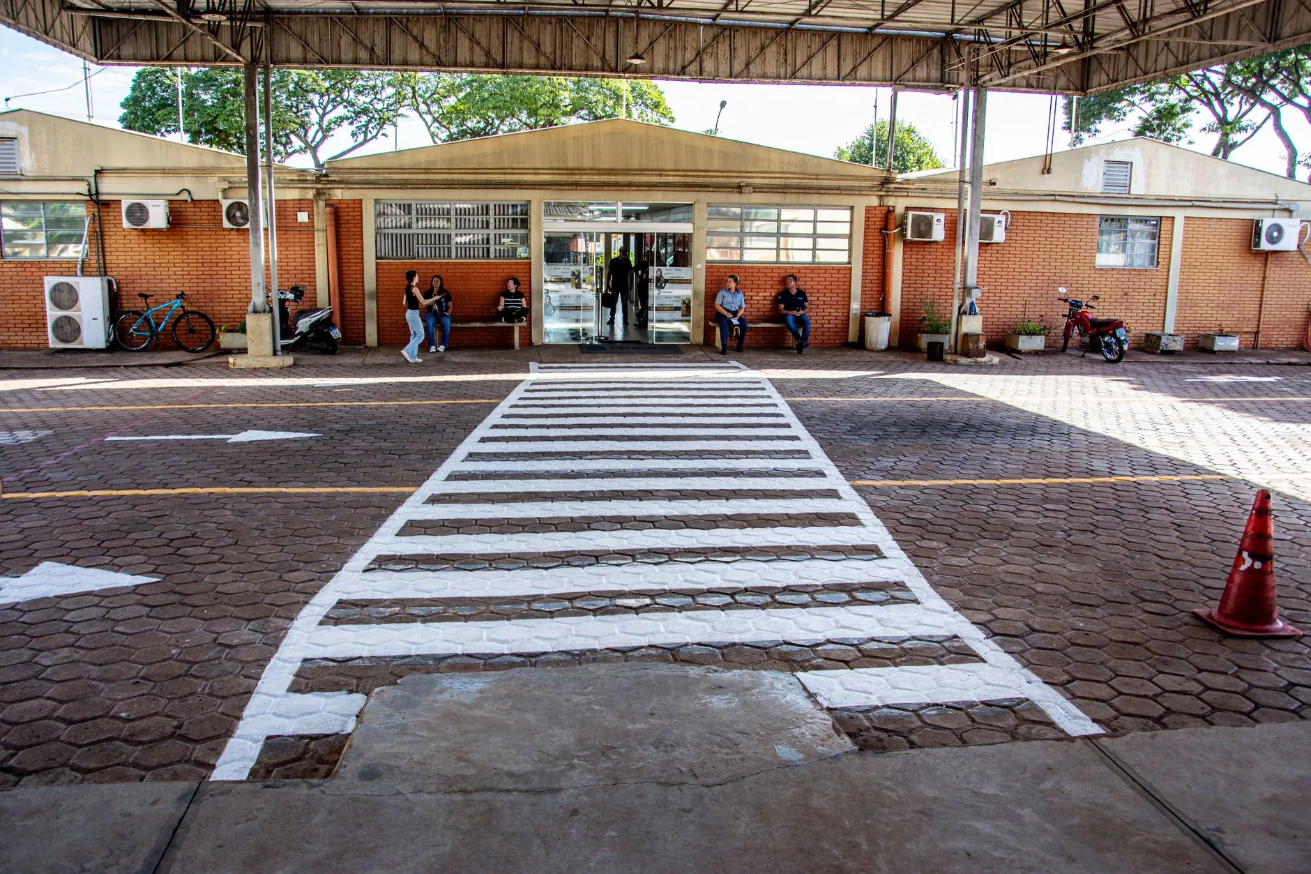Universidade Federal do Piauí oferece 360 vagas gratuitas em cursos de energia solar e mecânica de motocicleta