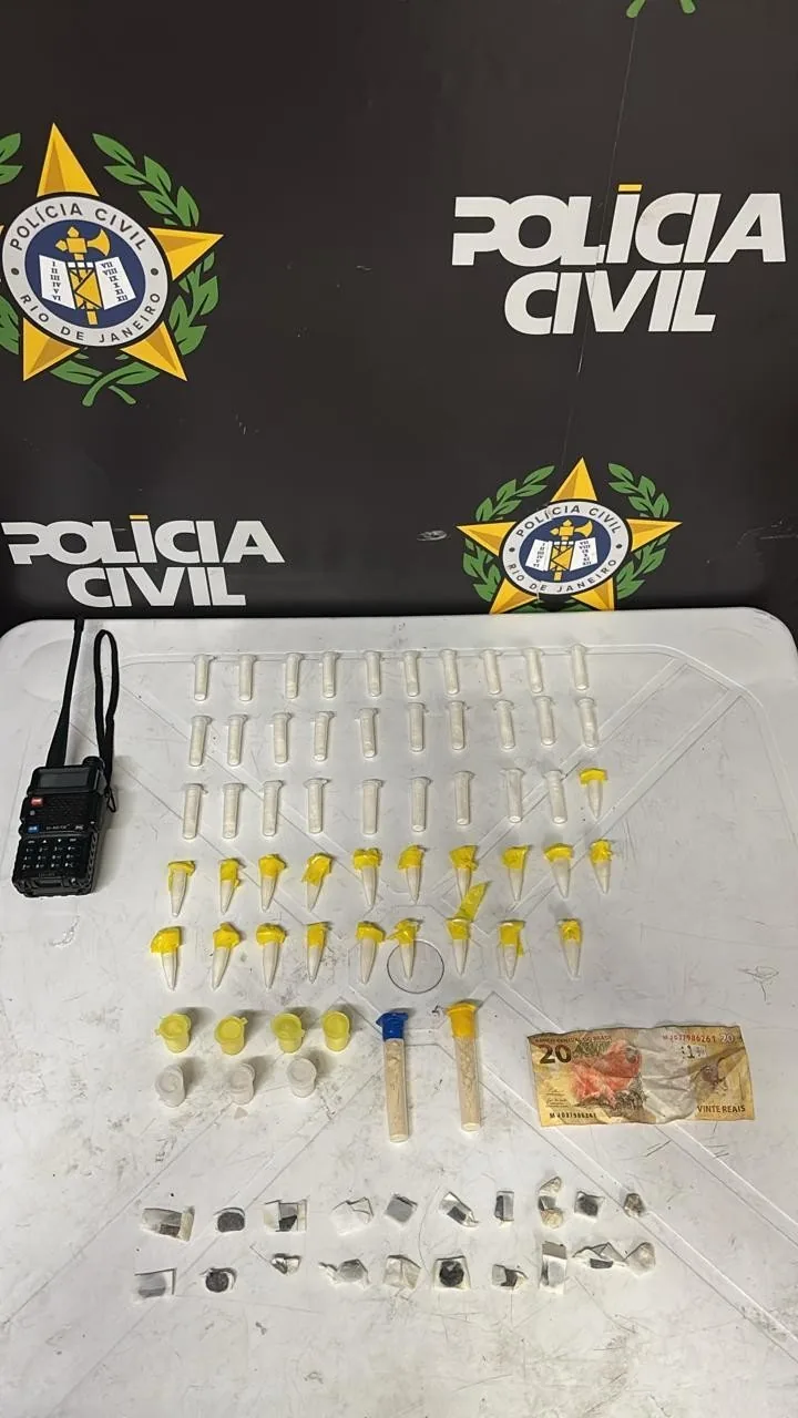 Homem condenado por tráfico é preso ao tentar se esconder em guarda-roupa em Barra Mansa