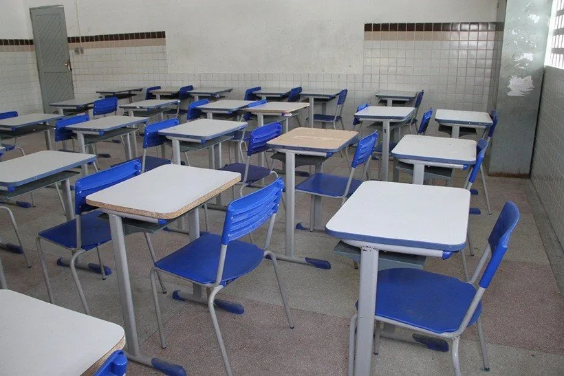 Nova lei garante prioridade nas matrículas escolares para filhos de PCDs e idosos na Paraíba