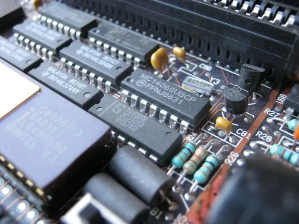 IBM anuncia avanço em design de chips ultrapequenos com nova tecnologia