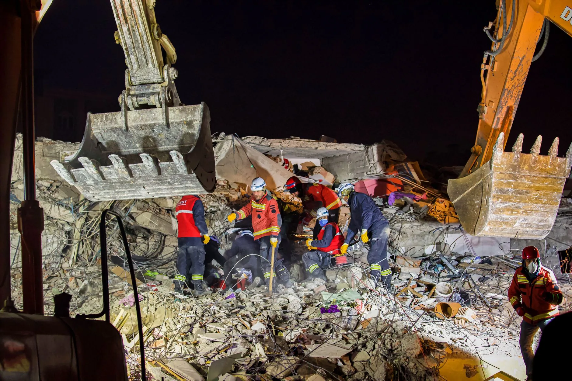 Número de mortos em terremotos na Venezuela ultrapassa 1.400