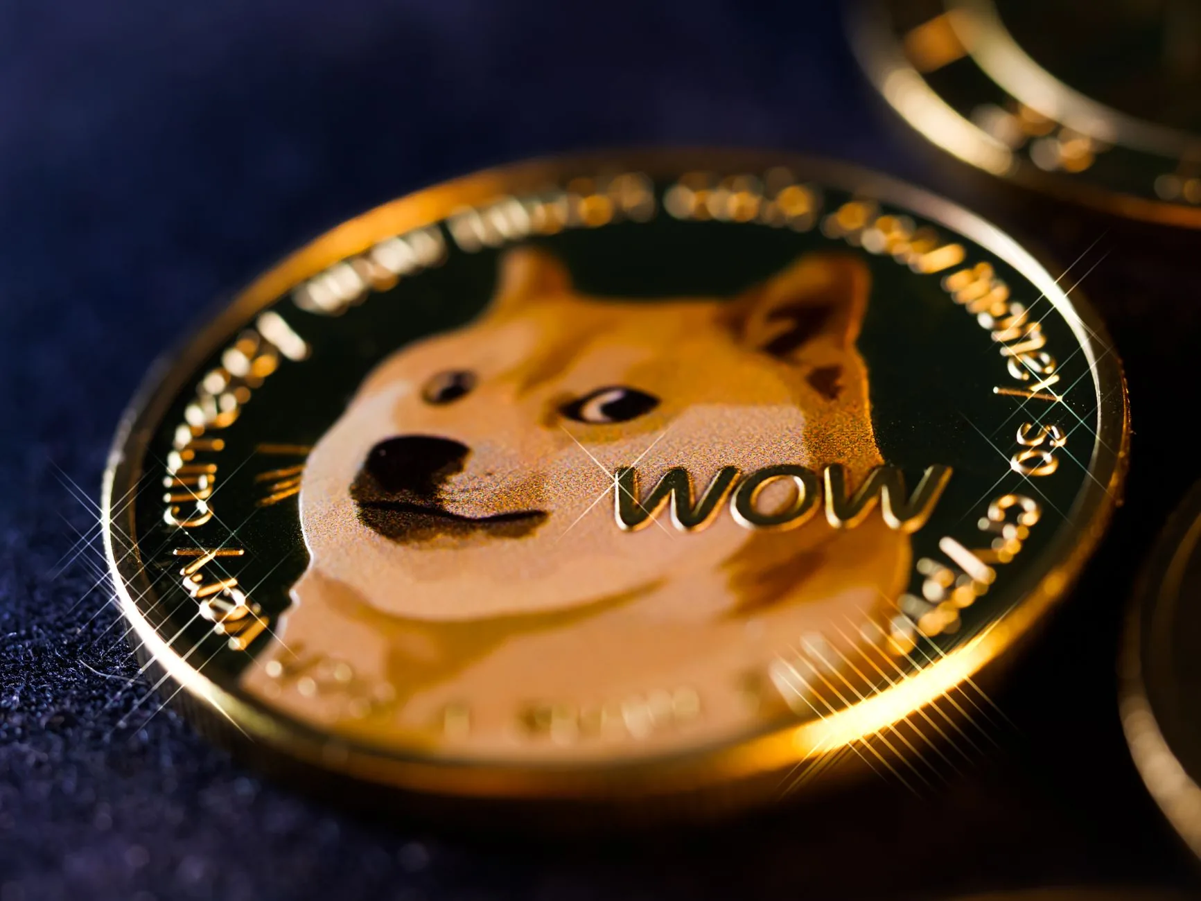 FCC é acusada de ocultar mensagens do presidente Carr sobre DOGE e Musk