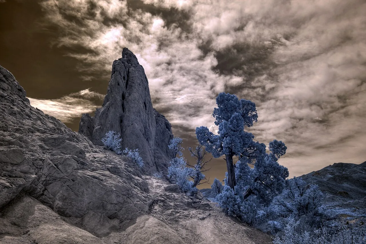 Conheça o universo de 'Slow Gods', de Claire North