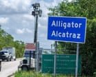 Ambientalistas pedem investigação sobre danos causados pelo centro de detenção Alligator Alcatraz