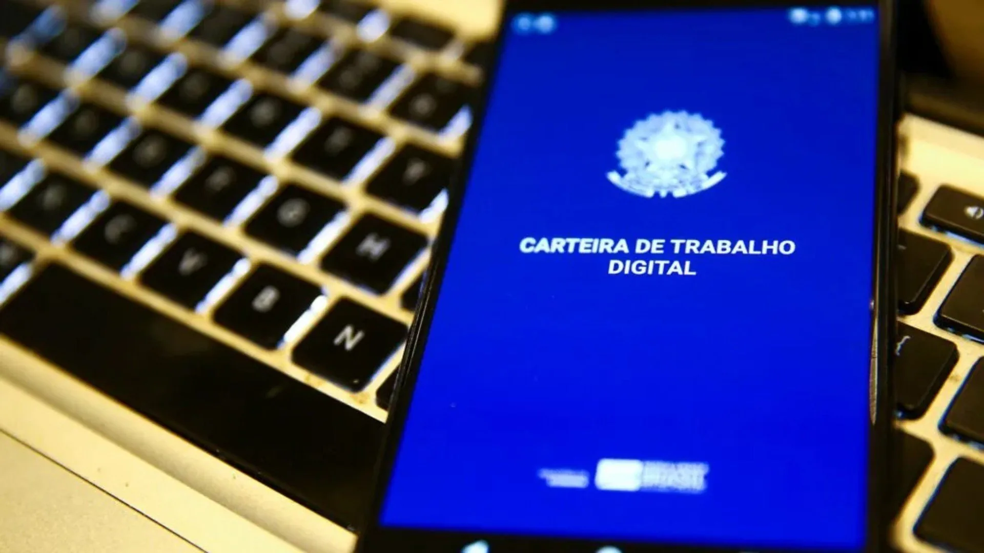Governo autoriza uso do FGTS como garantia em empréstimos com juros limitados