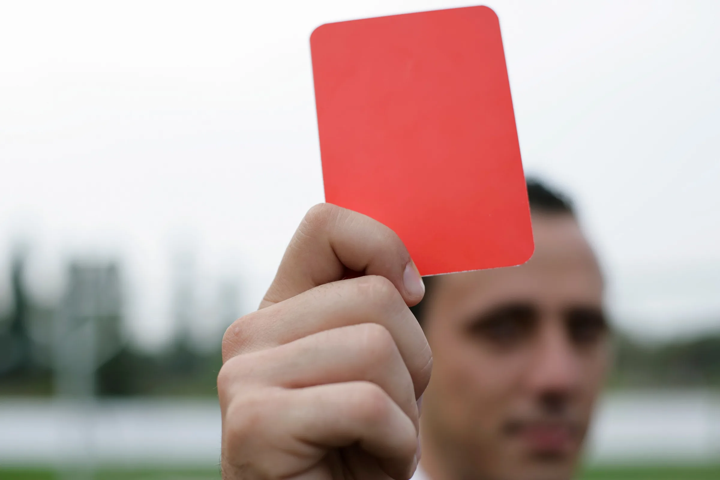Estudo revela que calor extremo reduz faltas em partidas de futebol