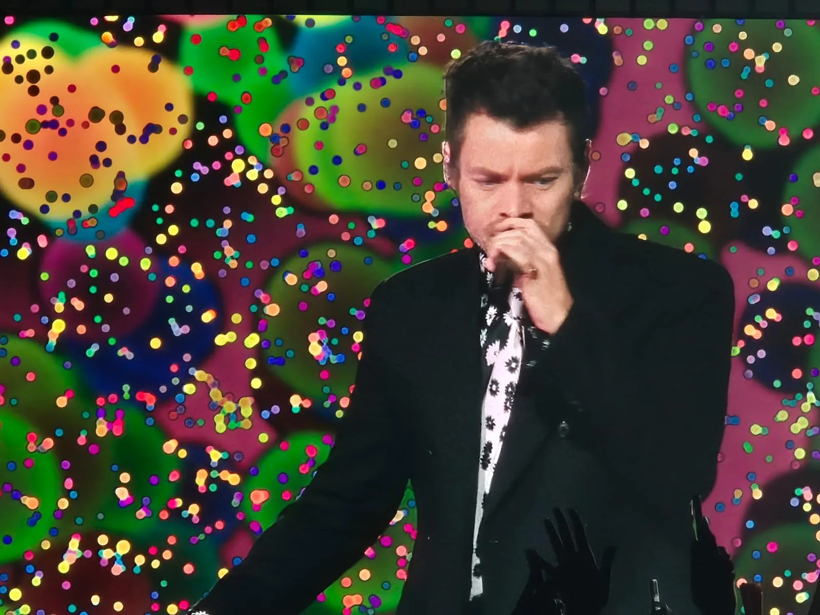 Harry Styles inicia turnê no Brasil com show marcante em São Paulo