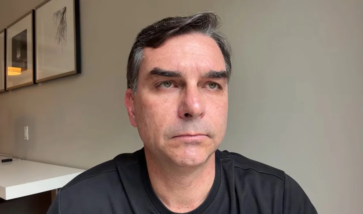 Decisão de Moraes pode impulsionar votos de Flávio Bolsonaro, diz presidente do PL