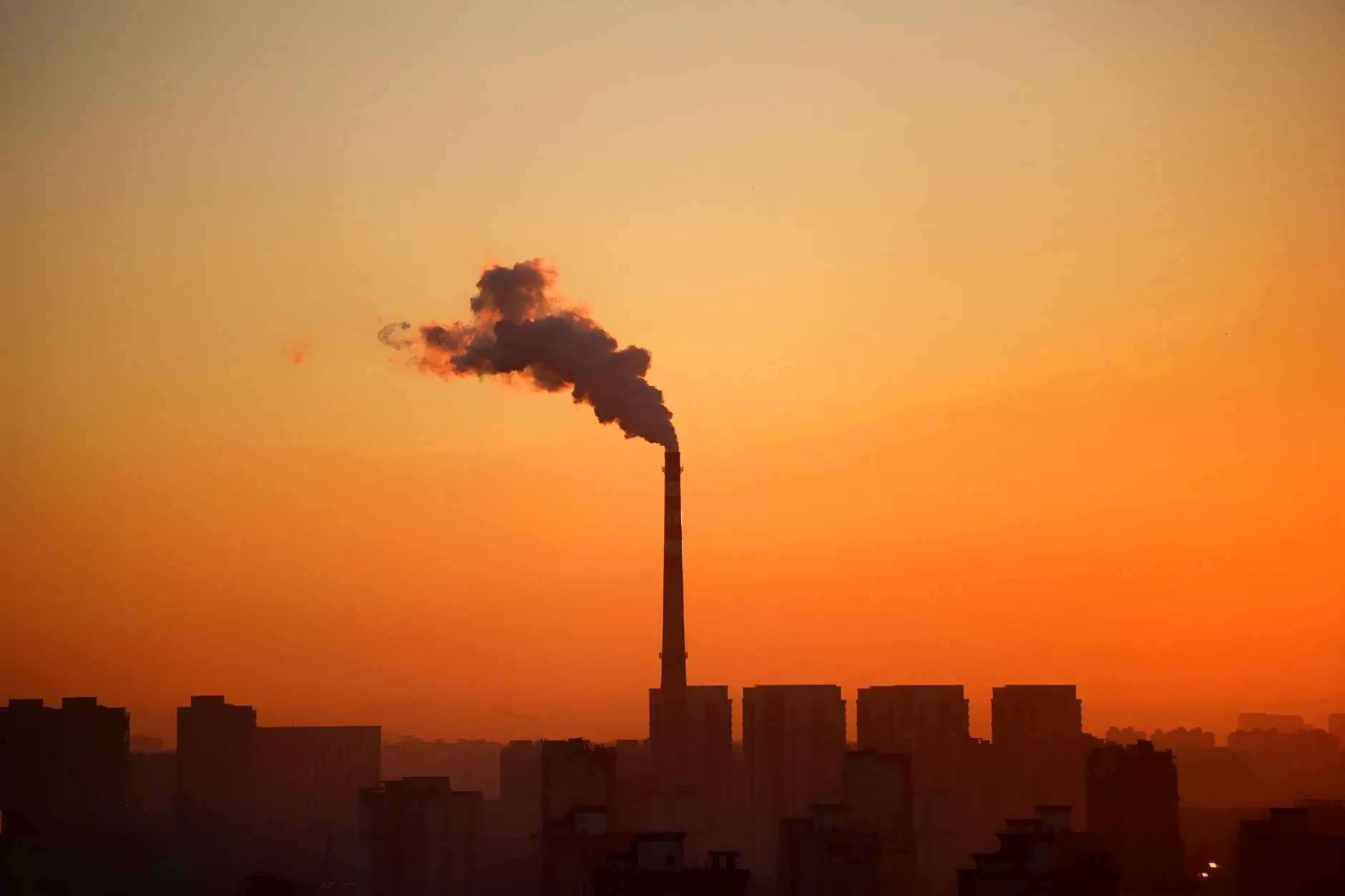 Análise: Impactos das Mudanças Climáticas e Desastres Naturais no Meio Ambiente