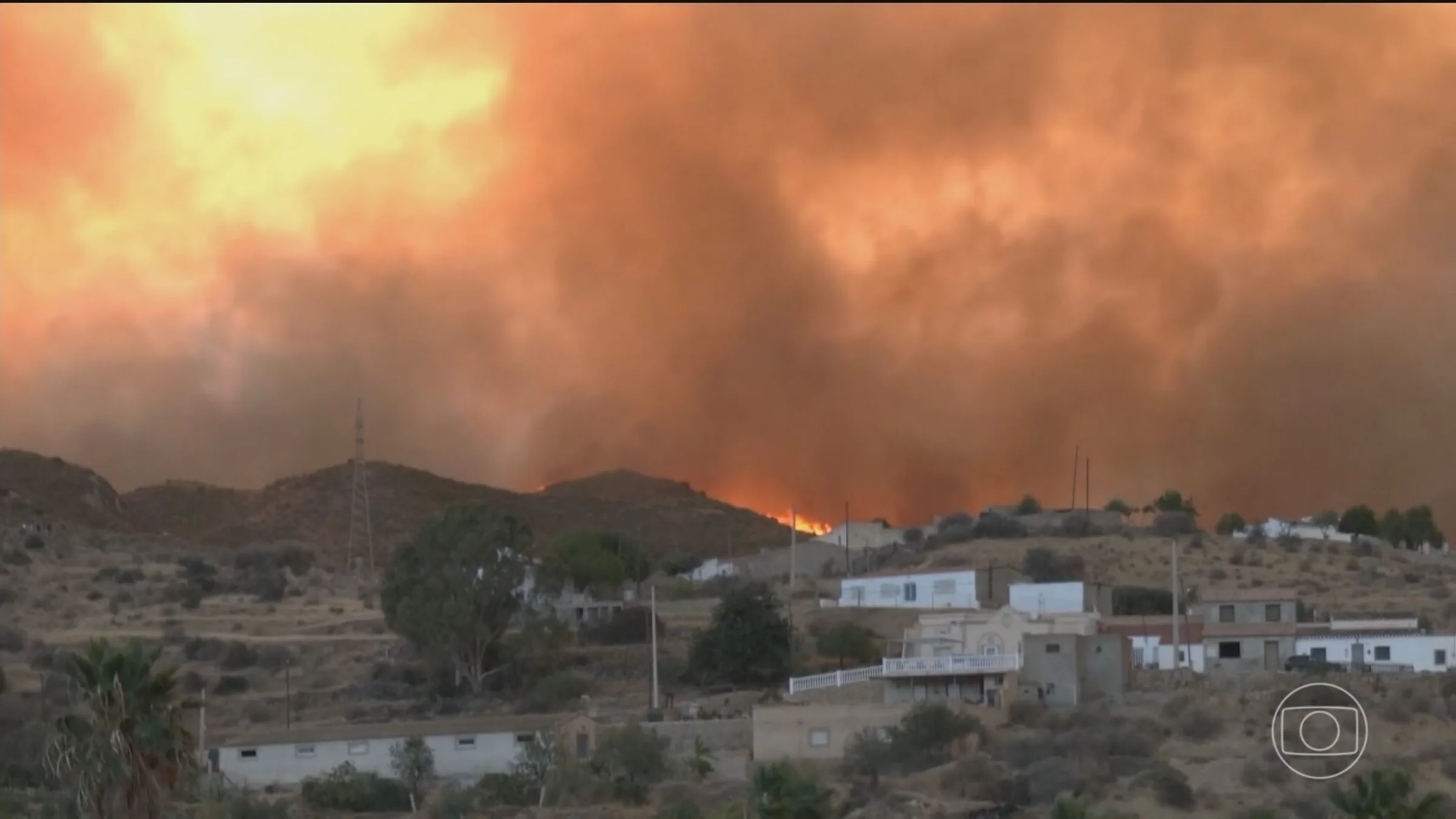 Casal britânico é resgatado com queimaduras graves após incêndio na Espanha