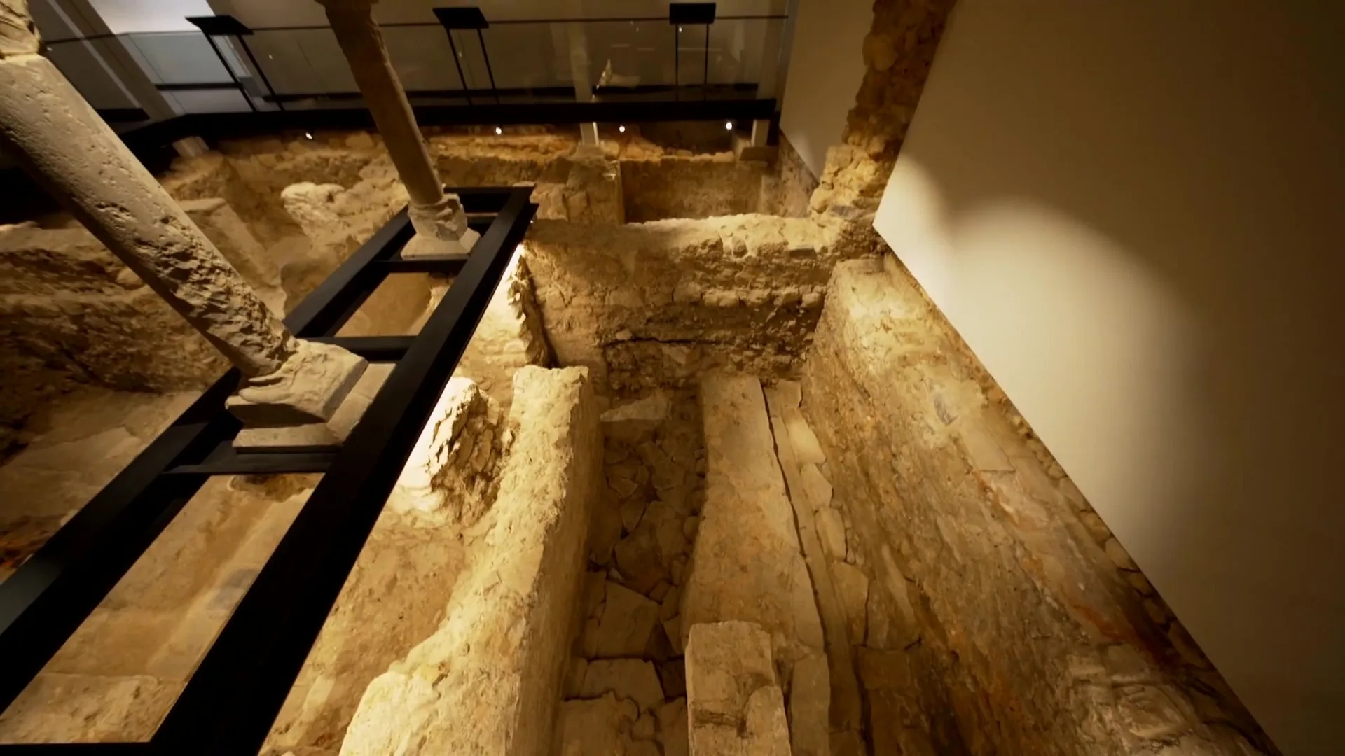 Tesouro escondido: reforma em casa revela sem querer relíquia arqueológica de 900 anos atrás em Portugal; VÍDEO