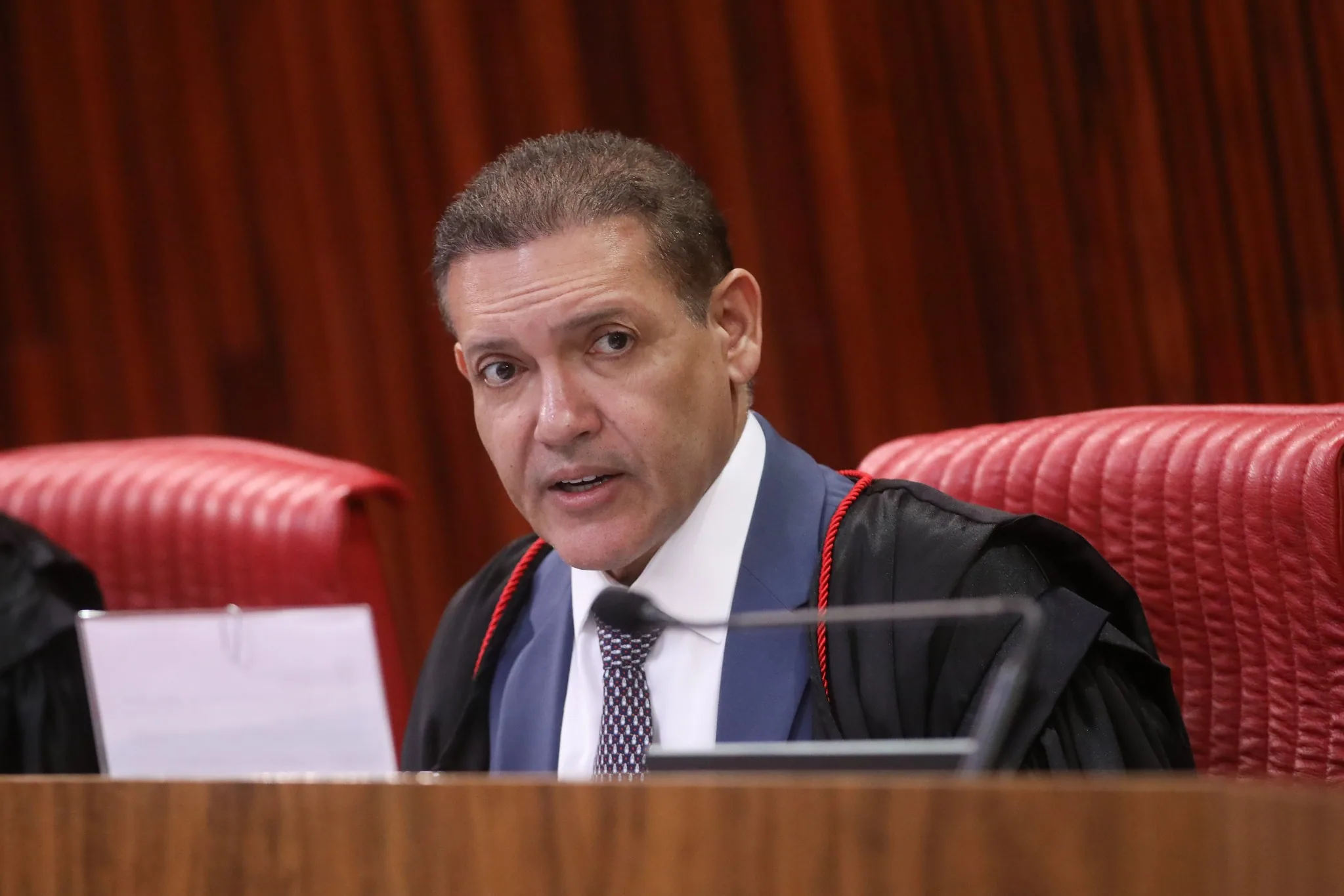 Presidente do TSE reúne institutos de pesquisa para tratar de critérios de levantamentos eleitorais nesta terça-feira