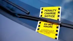 Investigação sobre multas de estacionamento em postos de gasolina