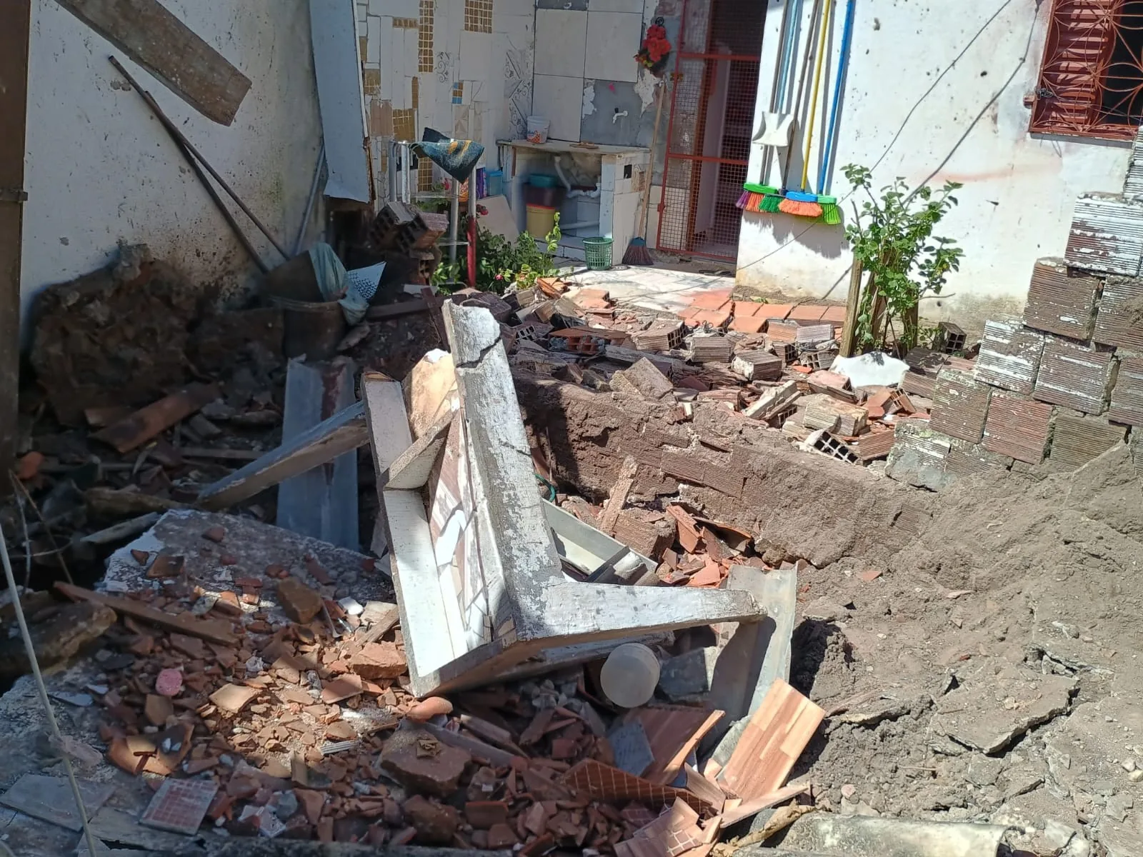 Idoso de 86 anos morre após explosão de fossa em João Pessoa