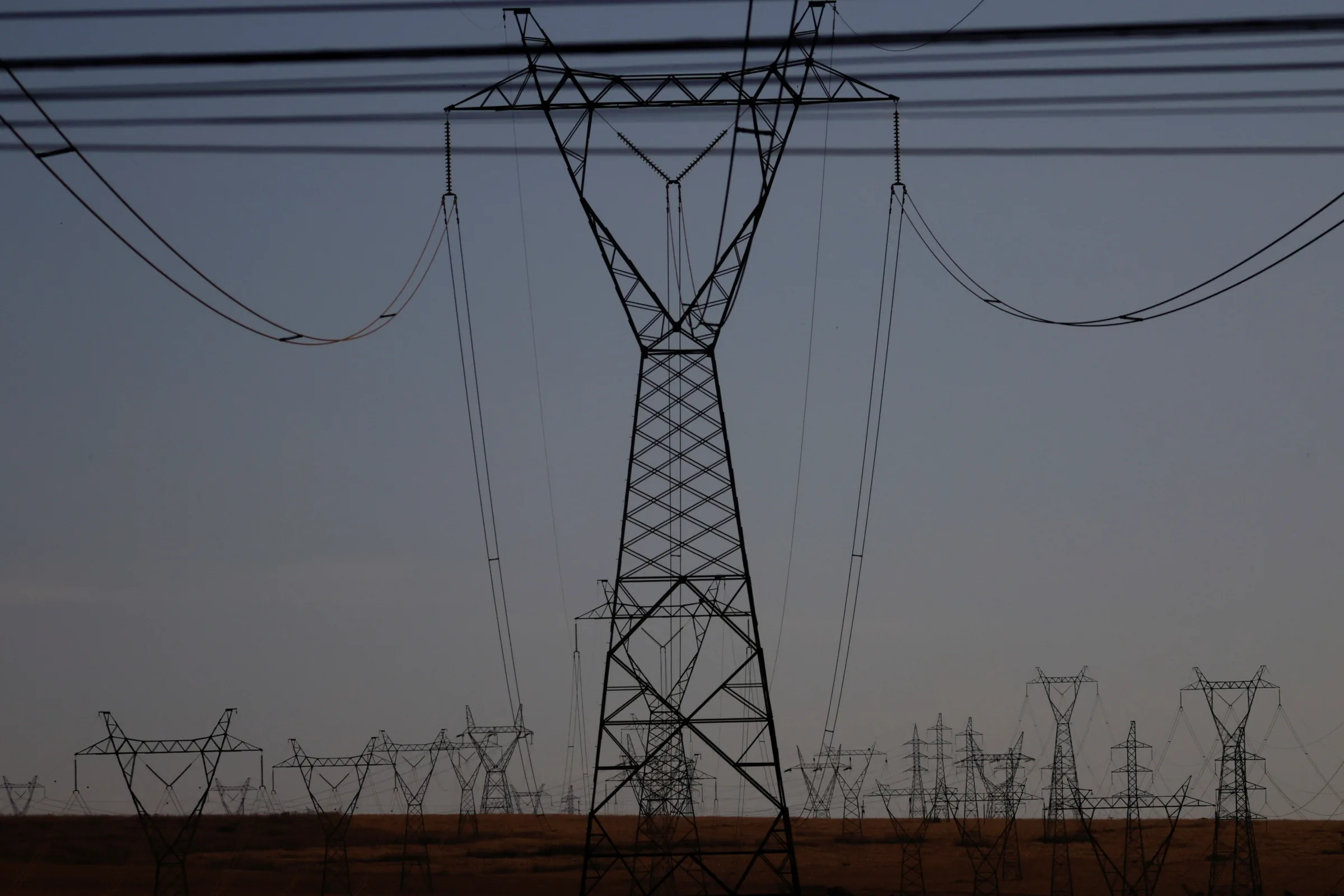 El Niño: governo antecipa contratos de reserva de energia para garantir abastecimento e evitar efeitos do fenômeno