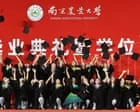 Crescimento do número de graduados na China enfrenta escassez de oportunidades