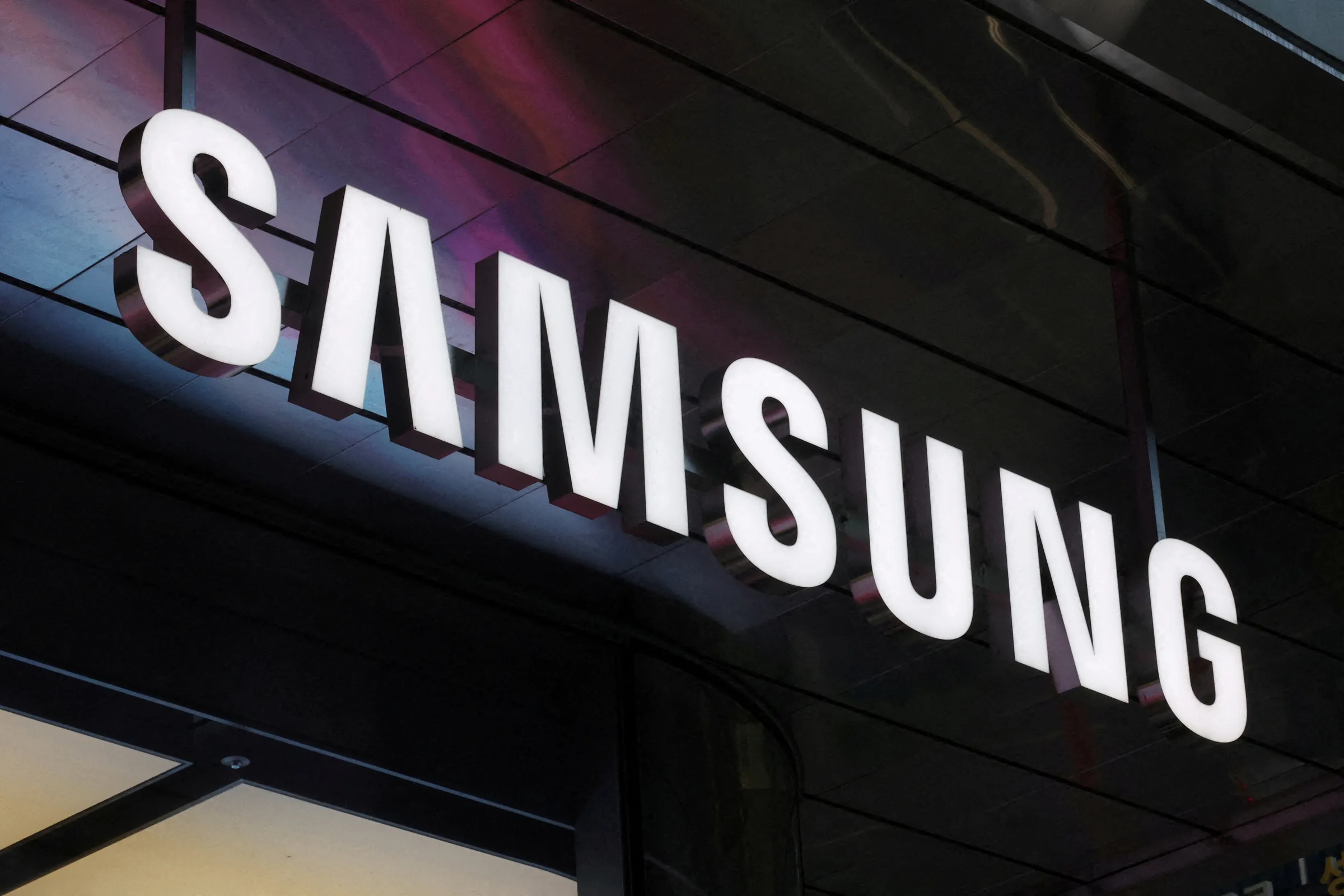 EUA abrem investigação contra Samsung por patentes de chips ligados à IA