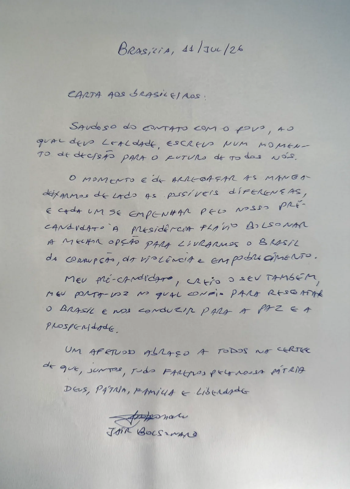 Defesa afirma que Bolsonaro não sabia sobre carta de apoio de Flávio